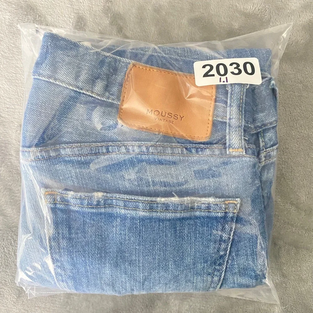 Moussy Vintage Jeans Womens‎ 27 Blue Distressed Raw Hem Tapered Made in Japan